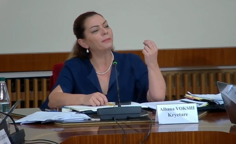 “Kujt i bërtisni  juve, mos guxo të ma ngresh zërin”, ngrihen tonet mes Vokshit, Ndrecës dhe Koçit në Komisionin Hetimor të Shëndetësisë
