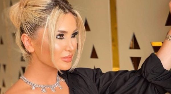 “Nuk më ka njohur”/ Këngëtarja shqiptare flet për takimin e parë me partnerin