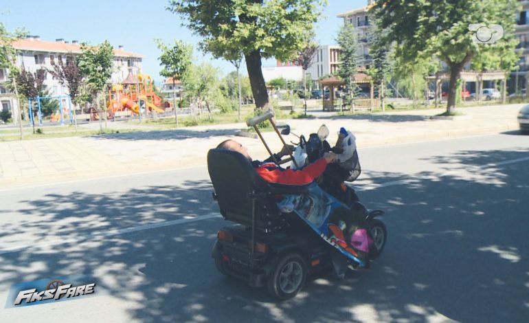 Invalidit pa këmbë i përgjysmojnë kempin pas 30 vitesh, nga një vizitë mjekësore në WhatsApp