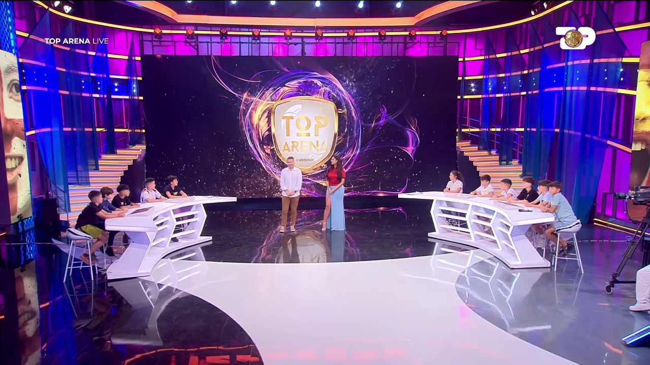  Top Arena/ Spektakël yjesh këtë mbrëmje, studio “pushtohet” nga futbollistët e vegjël, shikoni penalltinë më të bukur