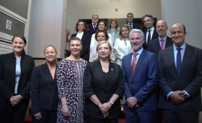 Sfidat e ekzekutivit dhe mbështetja e reformës nga SHBA, gjyqtarët e Gjykatës Kushtetuese takim me kolegët nga Utah