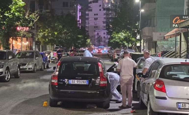 Plumb për borxhin e djalit/ Zbardhet plagosja në Durrës, autori qëlloi 70-vjeçarin pasi djali i tij nuk i kthente paratë! I moshuari në gjendje të rëndë