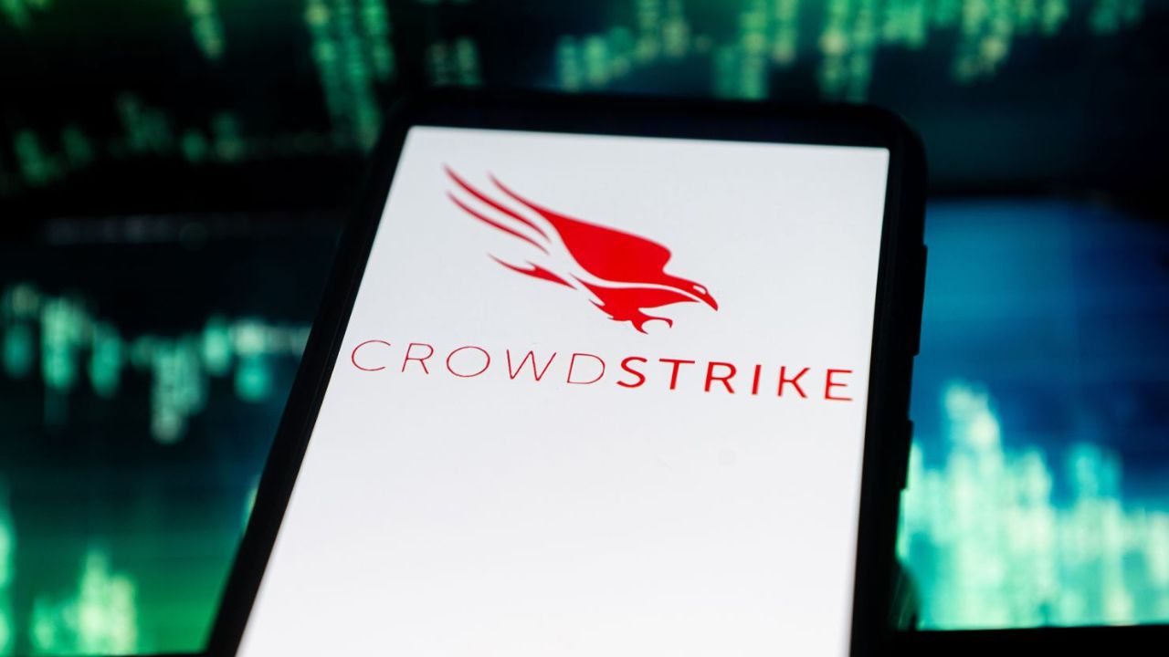 “Blackout në sistemet e IT-së prej një përditësimi, jo sulm kibernetik”, reagon firma e sigurisë Crowdstrike: E kemi identifikuar problemin