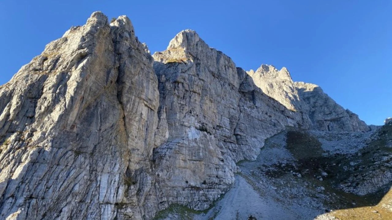 Mbetën të bllokuar në Alpe, shpëtohen tre alpinistët nga Kosova, nxirret trupi i pajetë i 30-vjeçarit