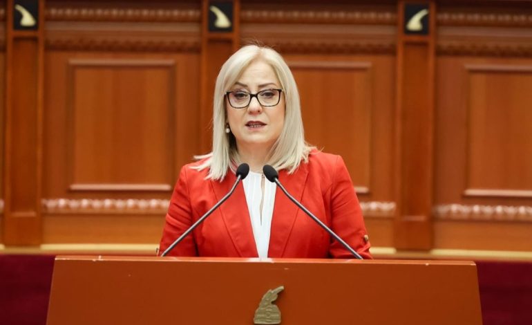 Lindita Nikolla heq dorë nga drejtimi i Parlamentit, tregon arsyen e vendimit të papritur