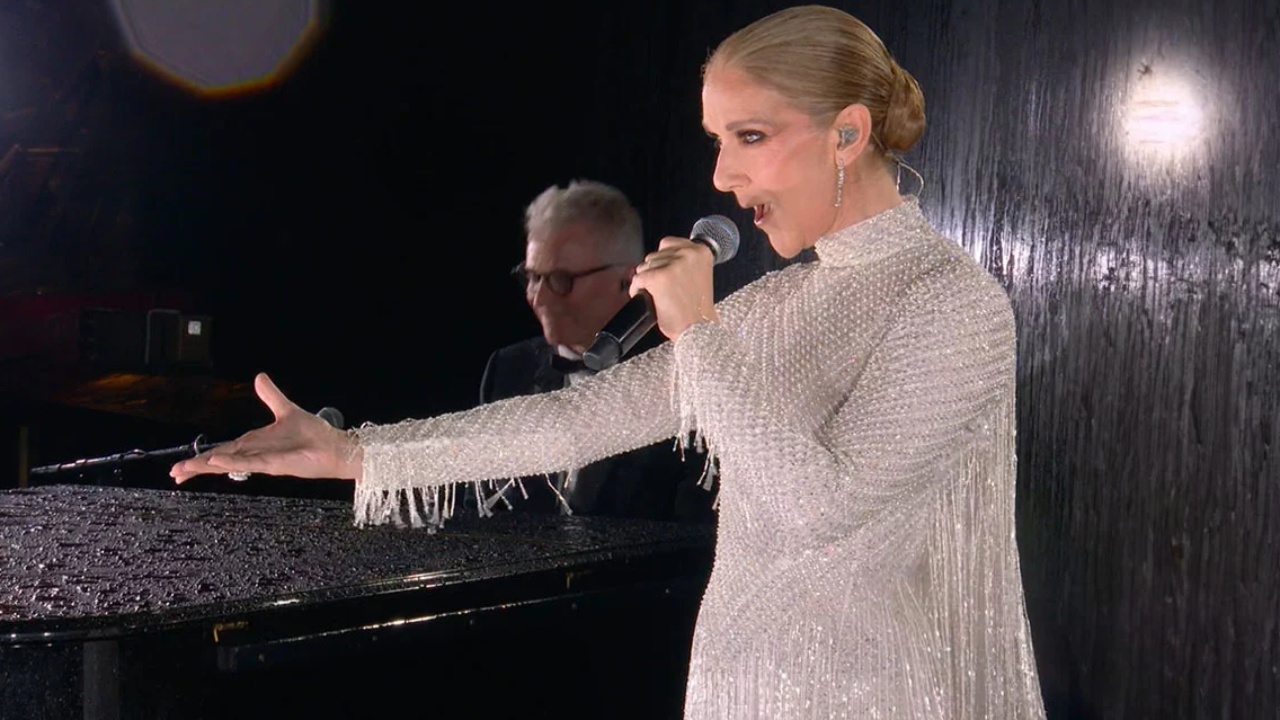 Celine Dion bën rikthimin e saj emocional në Lojërat Olimpike! Performanca e saj madhështore para fansave! Rrëmbeu zemrën e të gjithëve