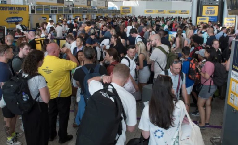 “Black out do të zgjasë disa ditë”, ekspertët japin paralajmërimin: Kaosi me anulimin e fluturimeve dhe në supermarkete do vazhdojë