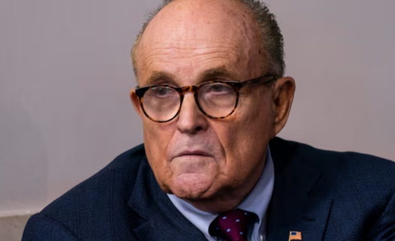 Dha deklarata të rreme për zgjedhjet e vitit 2020, “fund i hidhur” për këshilltarin e Donald Trump! I hiqet e drejta për të ushtruar detyrën