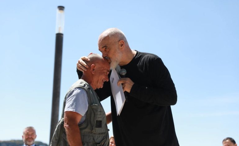 Si po përpiqet PS ta ‘kthejë’ në kampin socialist bashkinë Himarë