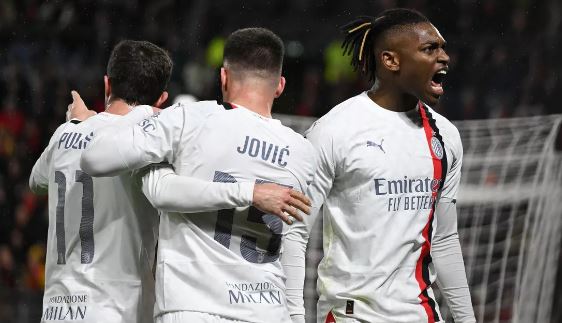 Mourinho nis nga puna te Fenerbahce, trajneri portugez kërkon sulmuesin që luajti te Milan