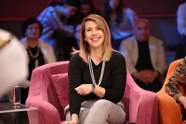 Pas 5 vitesh, moderatorja e njohur njofton largimin nga ky emision në ‘Top Channel’