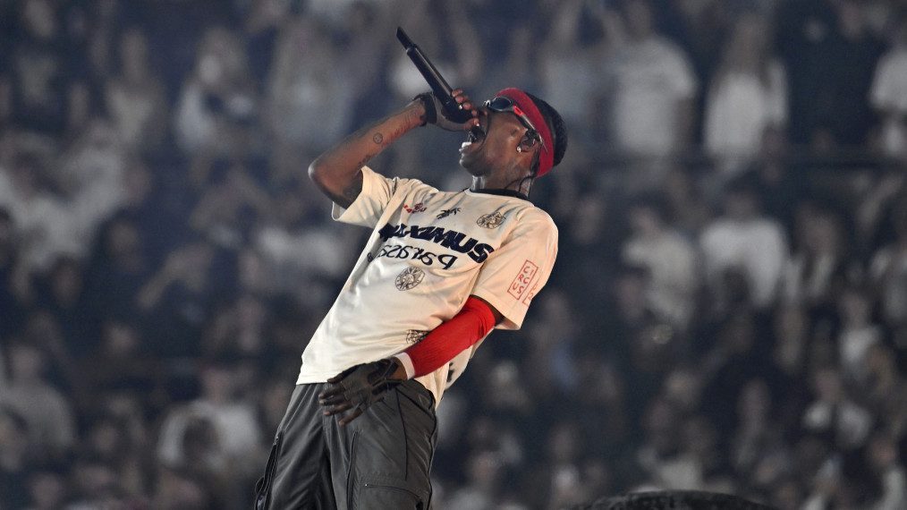 Dridhej toka! Koncerti epik i Travis Scott me 80.000 fansa “tundi” Milanon