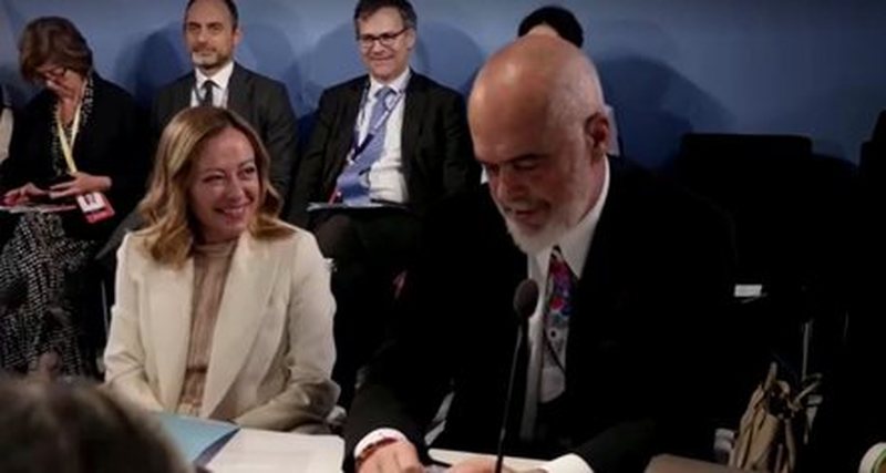 “Kjo studion vetëm kundërshtarët”, Rama dhe Meloni batuta me njëri-tjetrin në tryezën e liderëve në Britani, kryeministrja italiane: Ky e njeh më mirë se unë politikën….