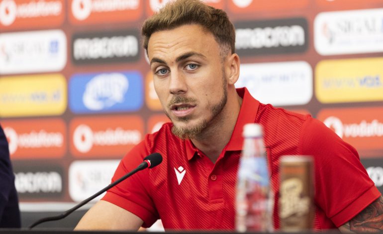 Vajzaaa! Taulant Seferi sapo deklaroi se është single: Jam ndarë