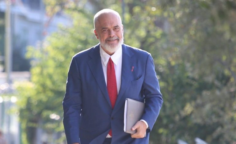 Edi Rama i pakënaqur me kandidaturat për Asamblenë Kombëtare, zbulohen vendimi që mori