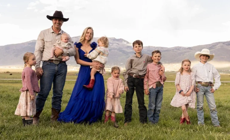 Ballerina Farm/ Pse të gjithë janë të fiksuar pas historisë së të resë?