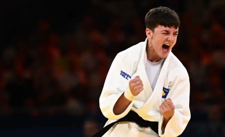 Performancë fantastike/ Laura Fazliu, i dhuron Kosovës medalje në Lojërat Olimpike