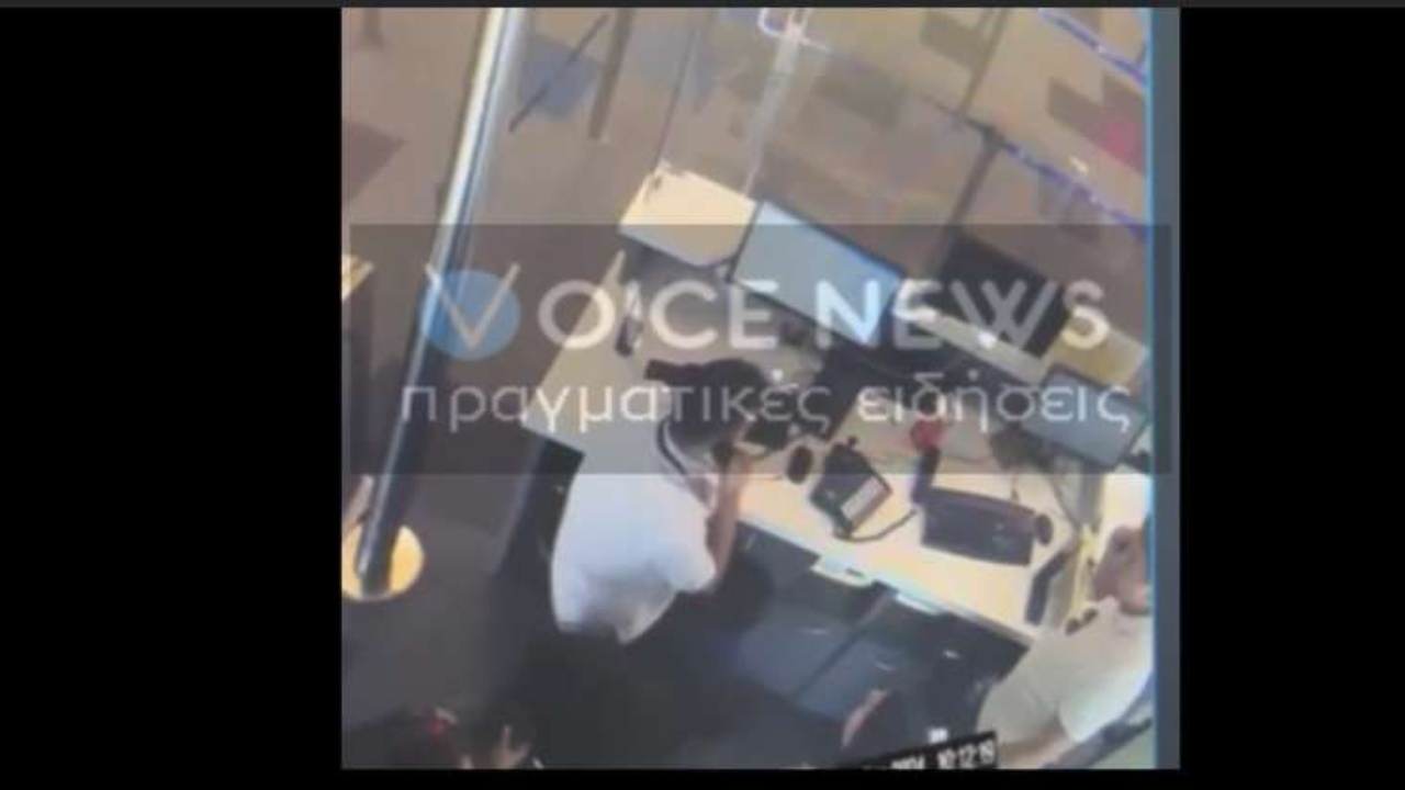Skandal në Greqi/ Ish ministri dhe Deputeti i Demokracisë së Re, godet punonjësin e aeroportit