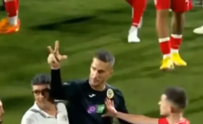 Skandal në Conference League, portieri serb përplaset me lojtarët e Partizanit