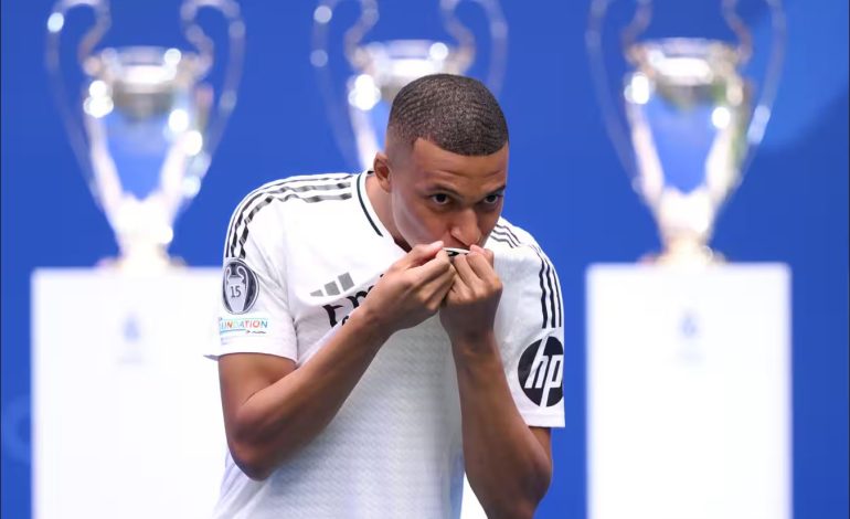 Mbappe: Jam i lumtur te Reali, dua të shënoj sa më shumë gola