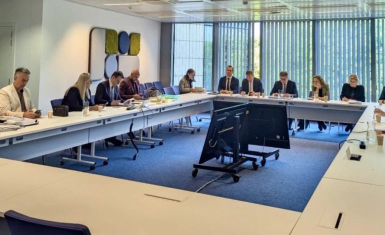 Takimi trepalësh në Bruksel i kryenegociatorëve, Bislimi: Serbia ishte e interesuar vetëm për Asociacionin