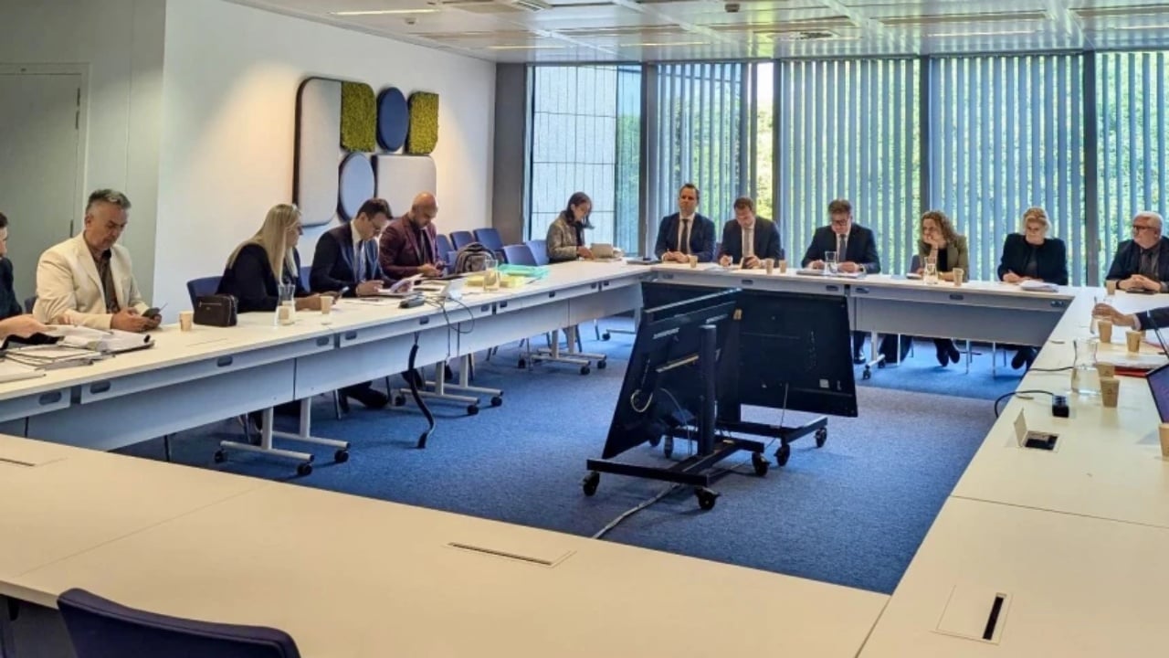 Takimi trepalësh në Bruksel i kryenegociatorëve, Bislimi: Serbia ishte e interesuar vetëm për Asociacionin