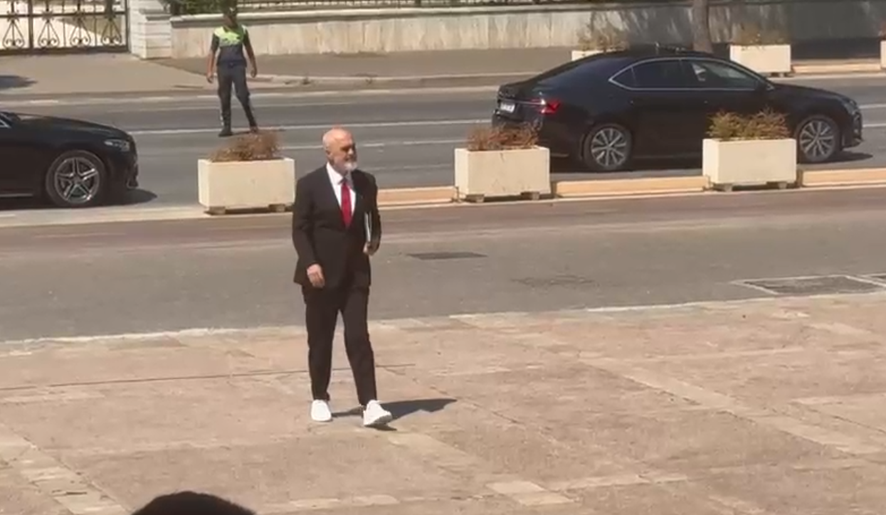 Video/ Kryeministri Rama mbërrin në Kongresin e Partisë Socialiste