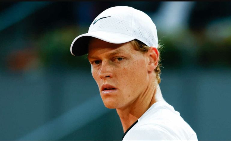 Tenis/ Sinner eleminohet nga turneu i Wimbledon, pas 4 orësh “betejë” Medvedev triumfon ndaj nr.1