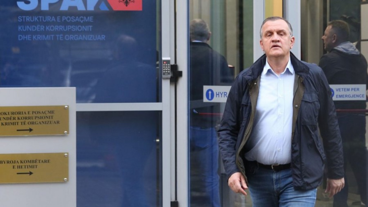 Ish-ministri Beqaj del në gjyq/ SPAK e akuzon për abuzim me fondet e Bashkimit Europian
