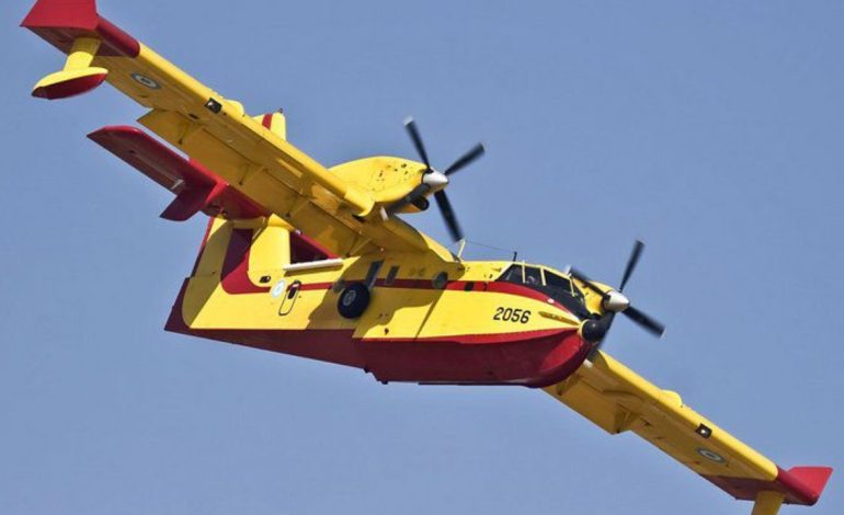 Zjarret masive në Shqipëri! Greqia na vjen në ndihmë, dërgon për ndihmë në Dropull dy avionë zjarrfikës