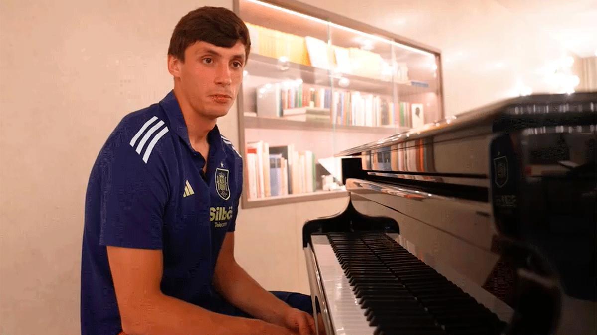 VIDEO/ Le Normand, “pianisti” që argëton spanjollët në Gjermani