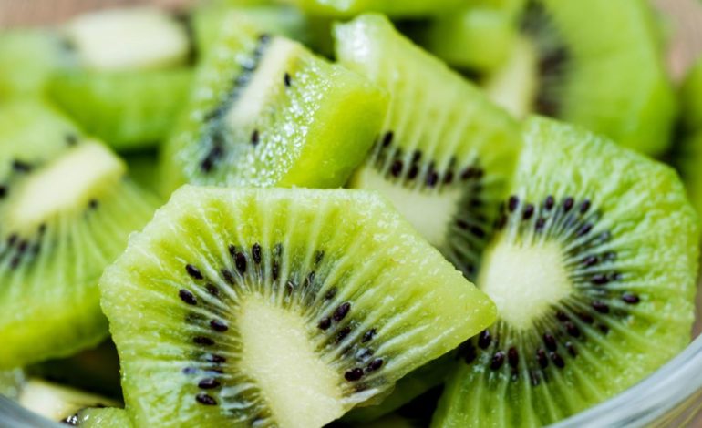 Frutat me Pak Sheqer – Pse Duhet ti Përfshini në Dietën Tuaj