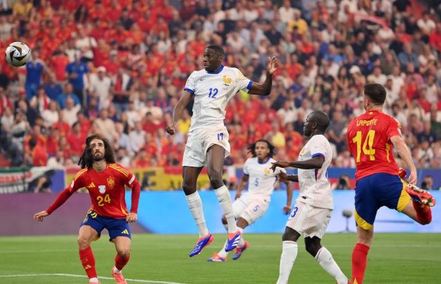LIVE/ “Ndizet” festa franceze, Kolo Muani ndëshkon Spanjën
