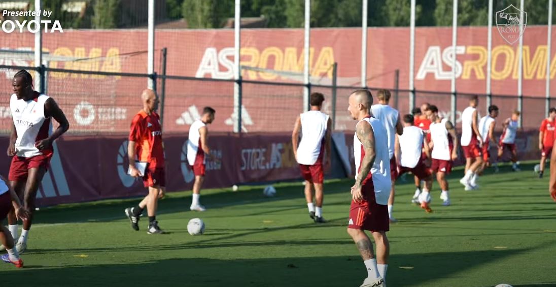 Kumbulla rikthehet te Roma, mbrojtësi nis përgatitjet, e ardhmja në udhëkryq
