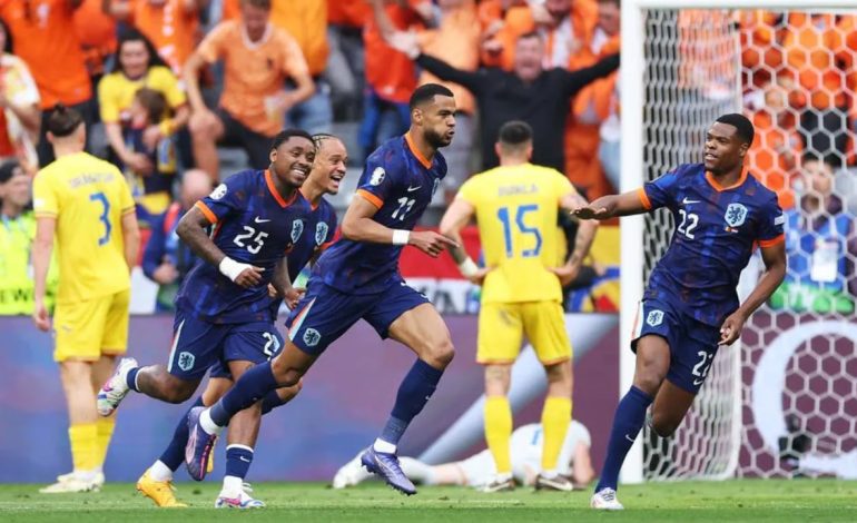 LIVE RUMANI-HOLANDË/ Nis pjesa e dytë, rumunët kërkojnë përmbysjen e madhe (VIDEO)