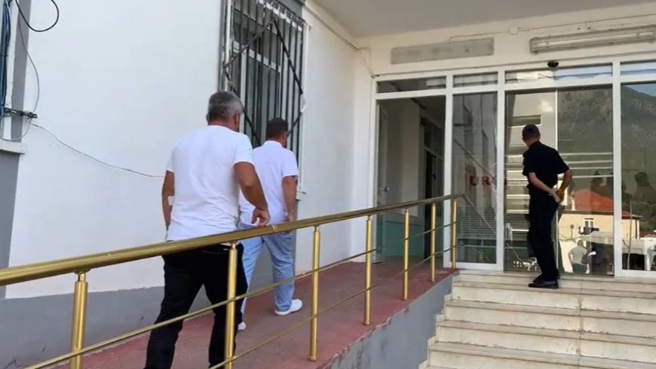 Dhjetëra persona u paraqitën me simptoma helmimi në spitalin e Bulqizës, publikohen rezultatet e analizave, Shërbimi i Epidemiologjisë: Uji i pijshëm rezulton pa baktere