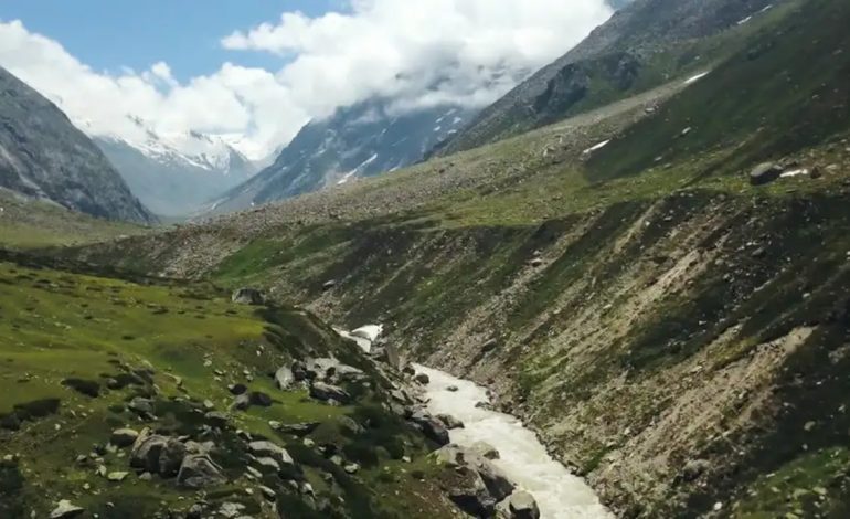 Mungesa e borës rrezikon furnizimin me ujë në Himalaje, shkencëtarët: Thatësira mund të çojë në krizë ushqimore