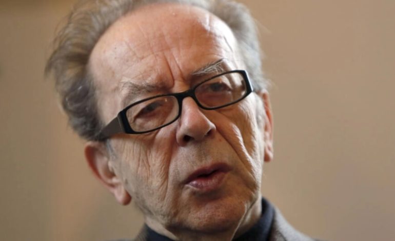 Ndarja nga jeta e Kadaresë, Ngjela: Figura e dytë e madhe në rrafshin botëror pas Skënderbeut