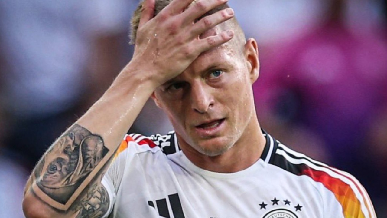 VIDEO/ Eliminimi i Gjermanisë dhe ndeshja e fundit e Kroos, ikona largohet me duartrokitje nga futbolli i luajtur