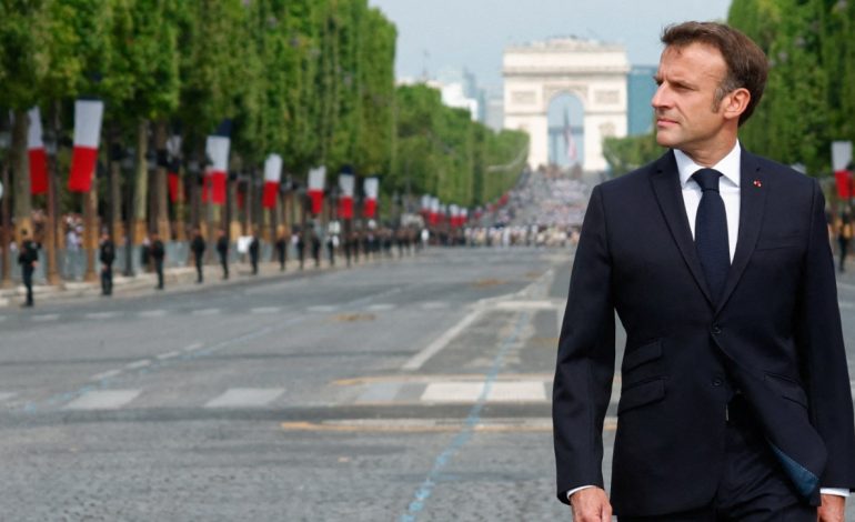 “Macron bashkoi Francën… kundër tij”, analiza e ‘The Times’: A mund t’ia dalë Presidenti deri në vitin 2027?