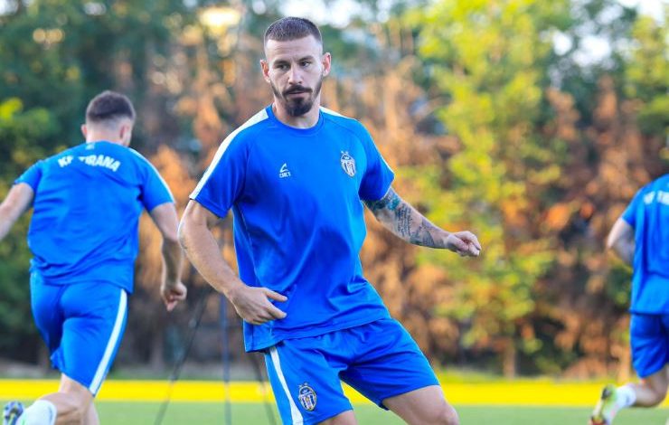 “Atmosfera mjaftë e mirë”, mbrojtësi i Tiranës: Shanset e kualifikimit janë 50 me 50, të gjithë do të japim maksimumin