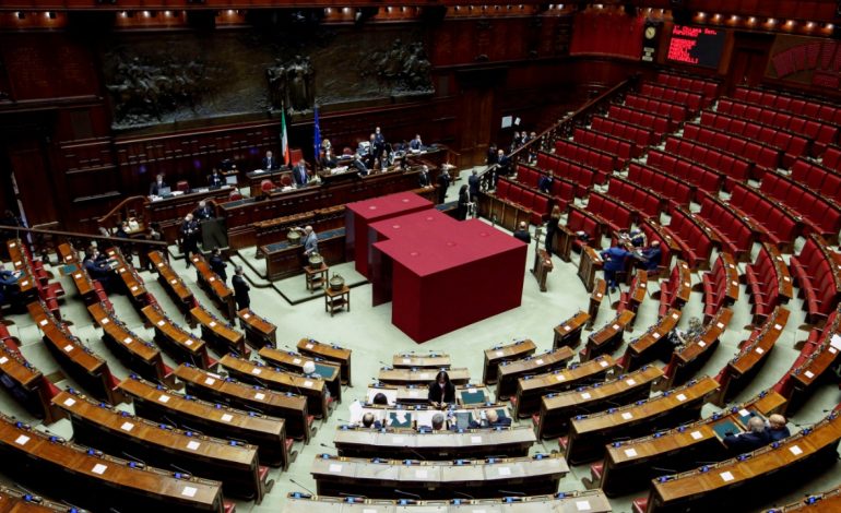 Itali, shpërdorimi i detyrës jo më krim: Dritë jeshile në Dhomën e Deputetëve!