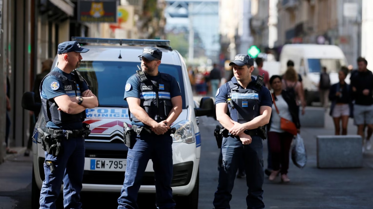 Sulm me armë zjarri në një festë ditëlindjeje në Francë, autori vret babë e bir dhe më pas veten
