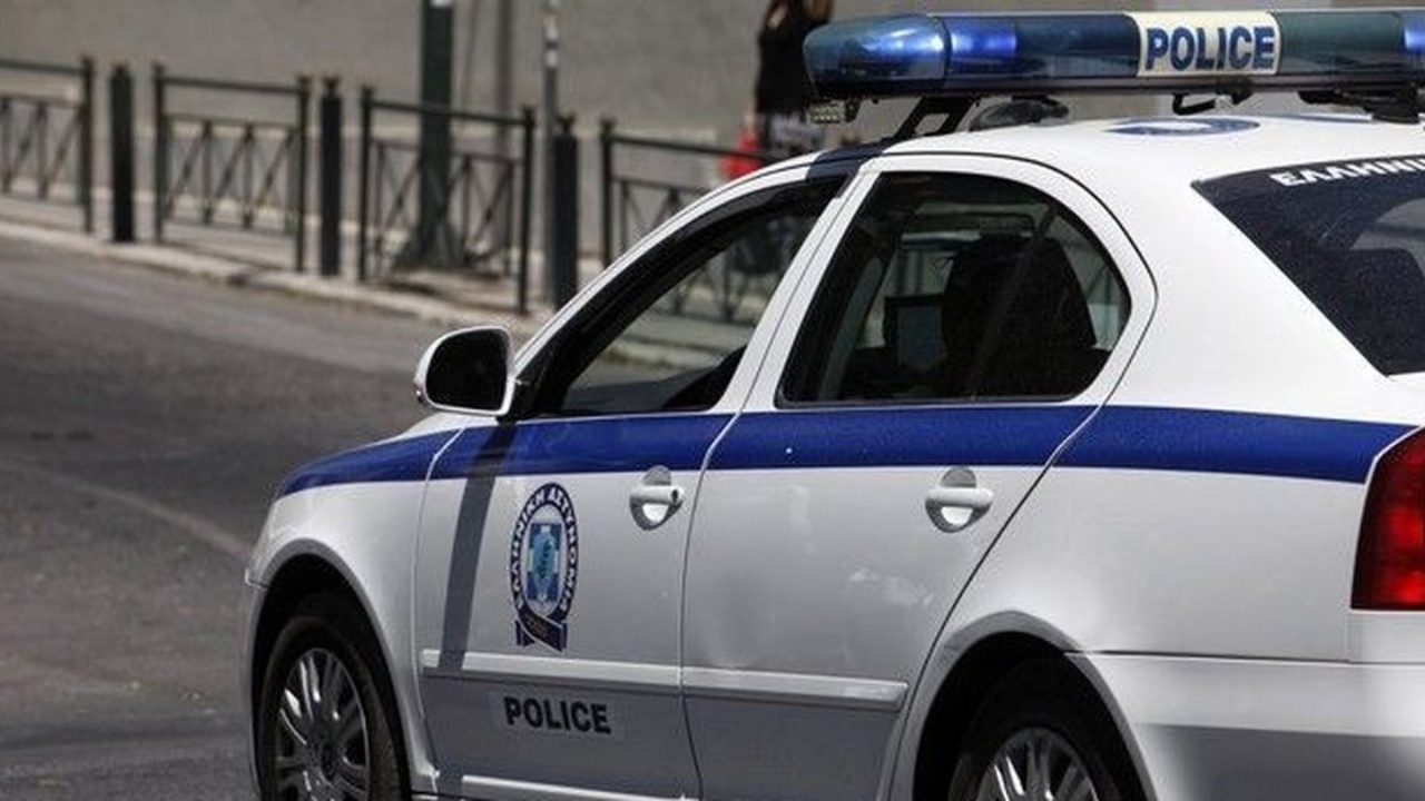 Aksident në Greqi/ Plagoset rëndë shqiptari, 42-vjeçari humbi kontrollin e mjetit dhe u përplas me një pemë ulliri