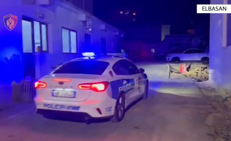 E rëndë në Elbasan! Burri plagos me thikë ish-gruan, e priti tek dera dhe më pas… (Detajet)