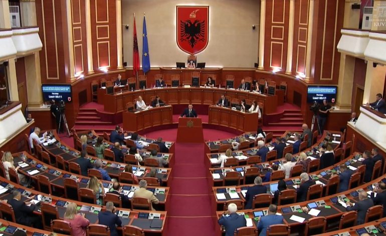 “Rama i dërgoi mesazh për çështjen Xibraka”, Dumani i përgjigjet Bardhit dhe flet për herë të parë për marrëdhëniet me Ramën: Raporti im me kryeministrin është …