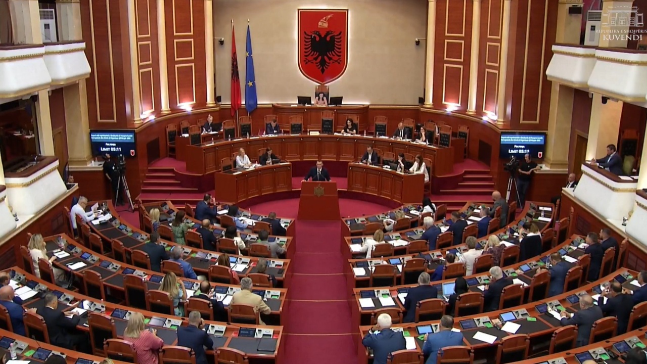 “Rama i dërgoi mesazh për çështjen Xibraka”, Dumani i përgjigjet Bardhit dhe flet për herë të parë për marrëdhëniet me Ramën: Raporti im me kryeministrin është …