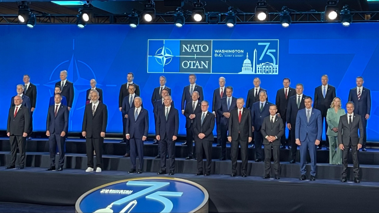 Kryeministri Rama krah Presidentit Biden dhe Stoltenberg/ Fotoja familjare e Këshillit të Atlantikut të Veriut