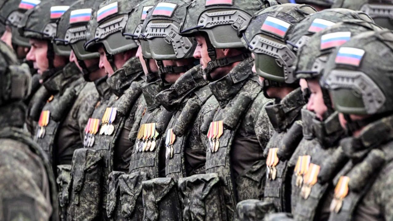 Putin ofron një shumë marramendëse për rekrutët e rinj që pranojnë të luftojnë kundër Ukrainës! Nëse vdesin familja paguhet…