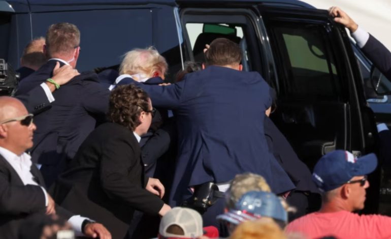 Analiza e VOA-s: Atentati ndaj ish-presidentit Trump ngre shumë pikëpyetje për masat e sigurisë